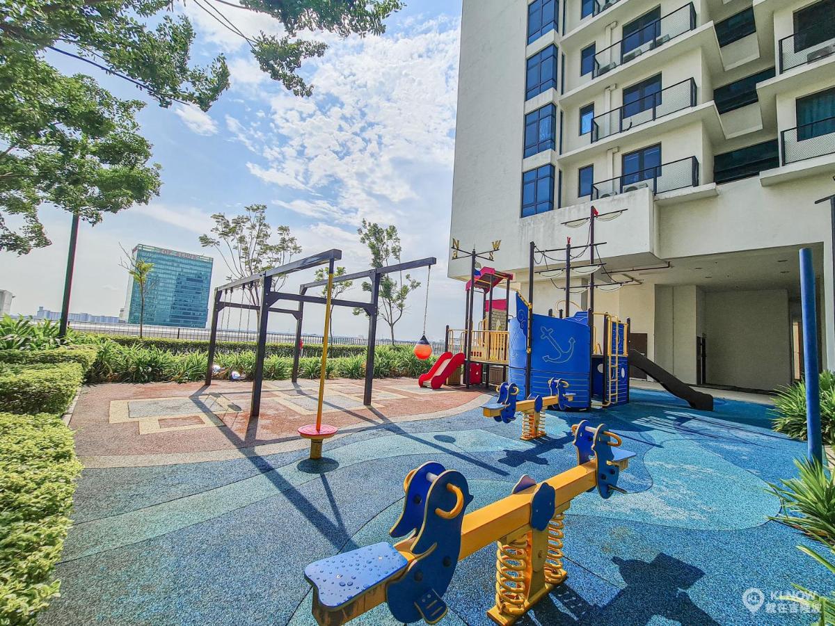 Miko'S Studio At Trefoil Setia Alam Apartment Exterior photo