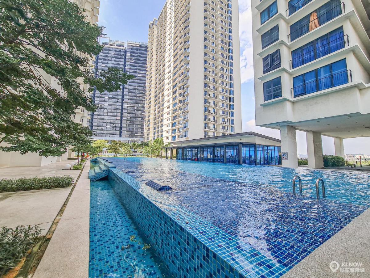 Miko'S Studio At Trefoil Setia Alam Apartment Exterior photo