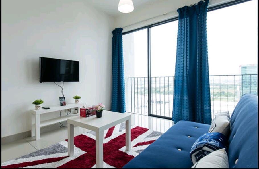 Miko'S Studio At Trefoil Setia Alam Apartment Exterior photo