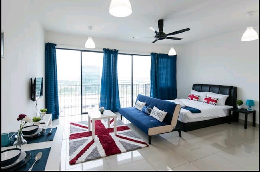 Miko'S Studio At Trefoil Setia Alam Apartment Exterior photo