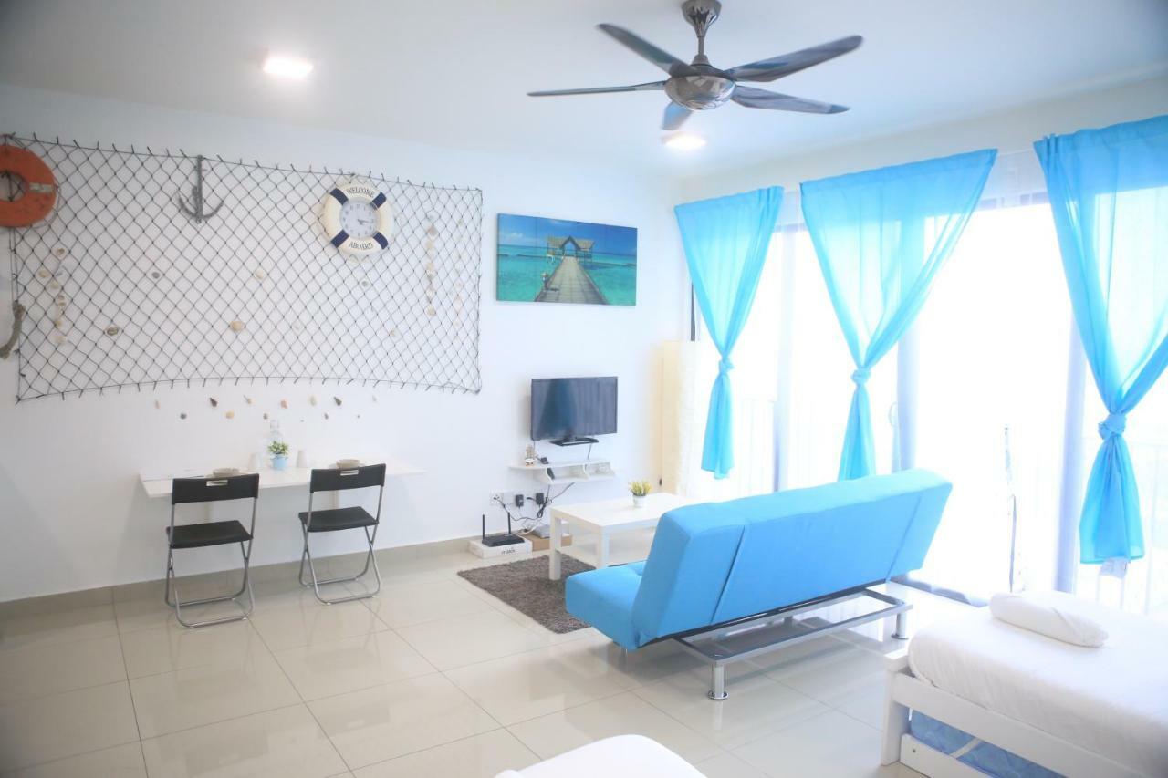 Miko'S Studio At Trefoil Setia Alam Apartment Exterior photo