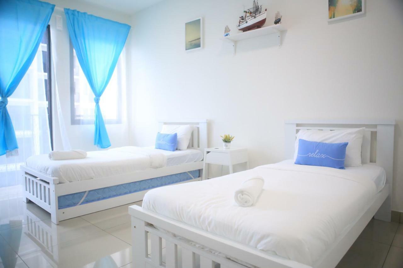Miko'S Studio At Trefoil Setia Alam Apartment Exterior photo